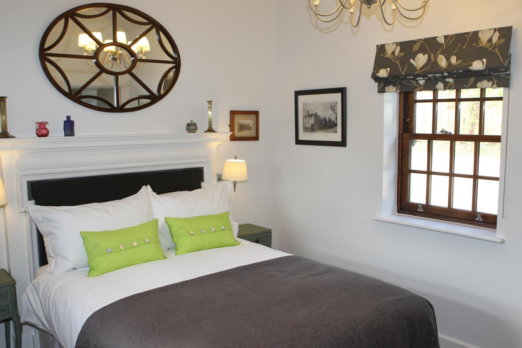 The Compasses 4*